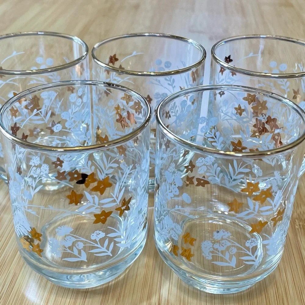 Libbey vintage juice glasses, set of 5, gold trimmed,1970’s? Excellent condition